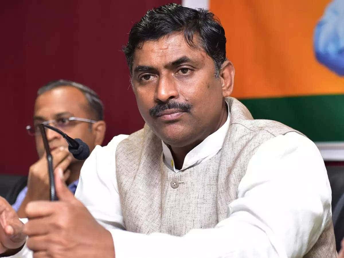 इंदौर: BJP प्रदेश प्रभारी ने दिखाए तीखे तेवर, पदाधिकारियों को लगाई फटकार, जताई नाराजगी