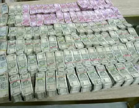 IT RAID : कांग्रेस MLA डागा के ठिकाने से अब तक 8 करोड़ रुपए जब्त, आज भी कार्रवाई जारी