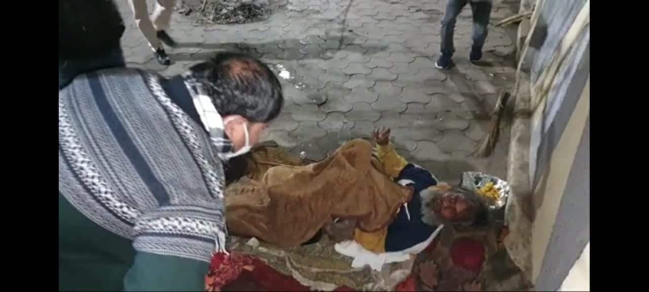 आखिर किसके सामने कलेक्टर कर्मवीर शर्मा ने टेके घुटने, हाथ जोड़कर किया निवेदन