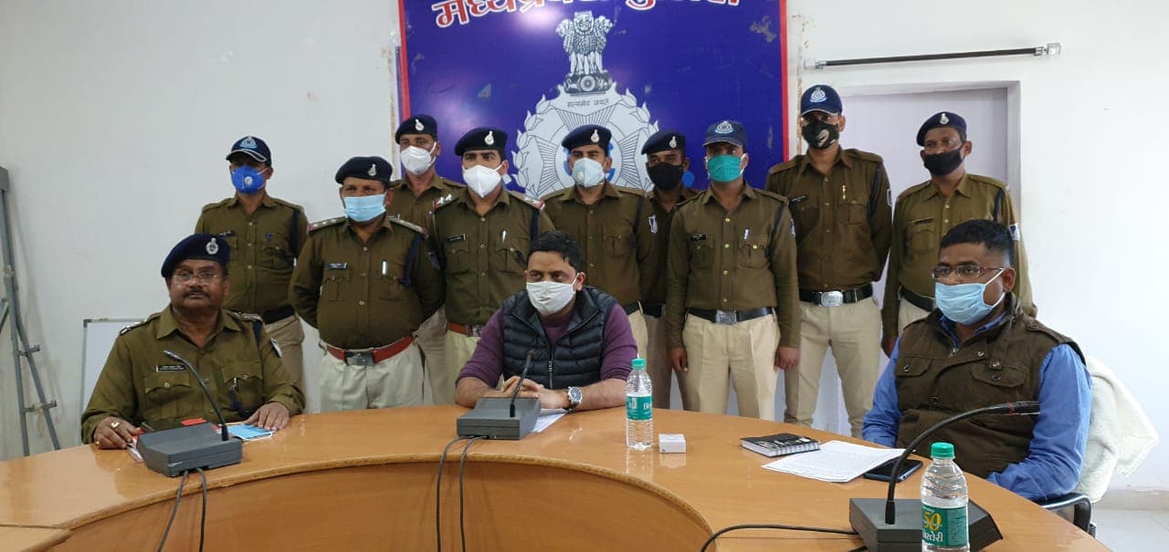 प्यार में अड़चन बन रहे किशोर की दोस्तों ने ही की हत्या, पुलिस ने किया खुलासा