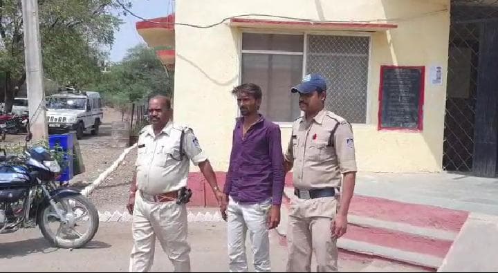 Mandsaur : एक किलो अवैध अफीम के साथ युवक गिरफ्तार