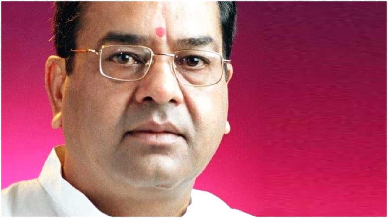 MP Politics: कांग्रेस के पूर्व मंत्री ने दिए राजनीति छोड़ने के संकेत, चर्चाओं का बाजार गर्म