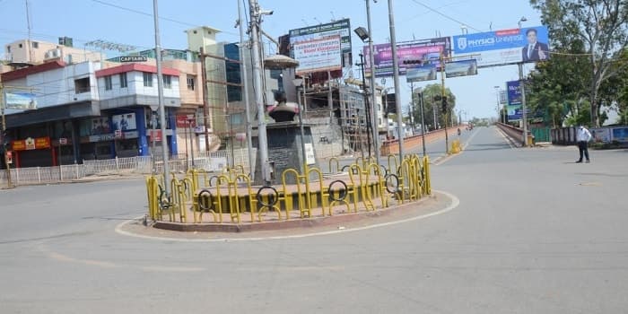 ग्वालियर में सख्ती: कोचिंग संस्थान पढ़ा सकेंगे ऑनलाइन, धार्मिक स्थलों पर प्रवेश प्रतिबंधित