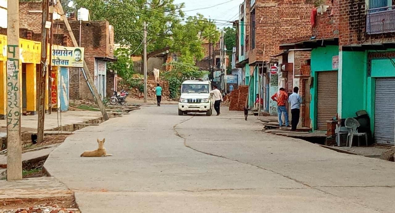 कोरोना कर्फ्यू में धड़ल्ले से चल रहा अवैध कारोबार, पुलिस बेखबर