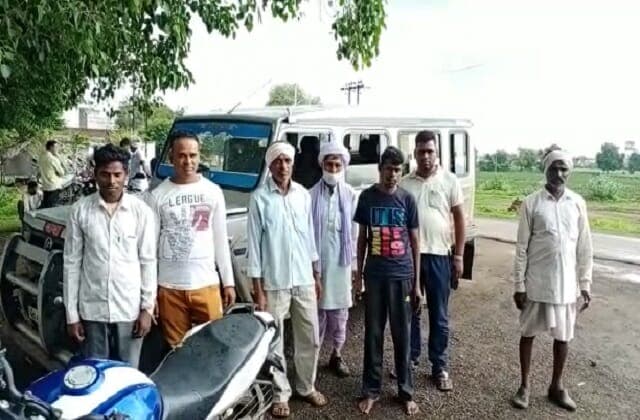 खरगोन: घूमते- फिरते पाकिस्तान जा पहुंचा था ये शख्स, पांच महीने बाद सुरक्षित लौटा अपने घर