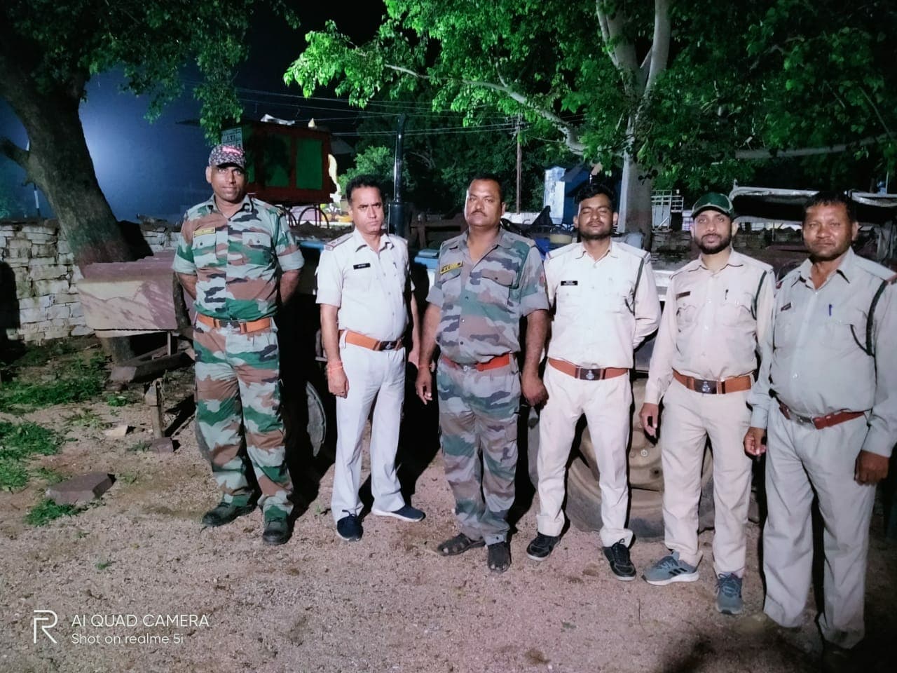 Khaniadhana : वन विभाग की कार्रवाई, पत्थर का अवैध खनन करते एक ट्रैक्टर ट्रॉली पकड़ी