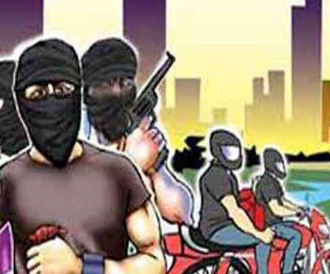 पेट्रोल पंप पर लूट, नकाबपोश बदमाशों ने लूटी रकम