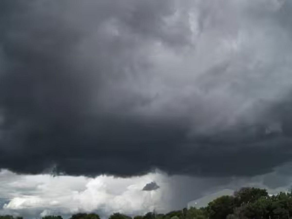 UP Weather : फिर बिगड़ेगा प्रदेश का मौसम, नया सिस्टम हो रहा एक्टिव, बादल-बिजली-बारिश का अलर्ट, पढ़े IMD का नया पूर्वानुमान