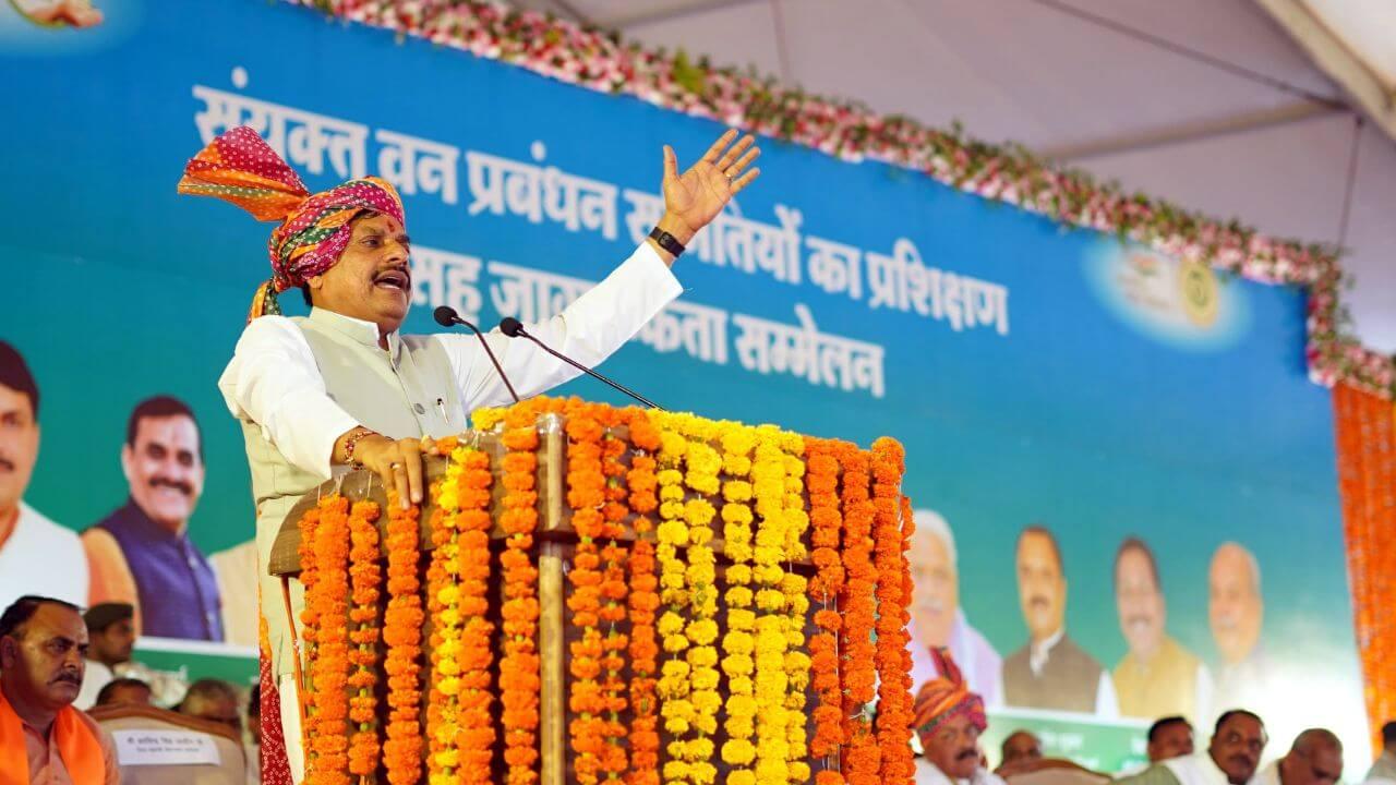 सीएम डॉ मोहन यादव बोले- युवाओं को रोजगार दिलाने की जिम्मेदारी सरकार की, श्योपुर के वीरपुर को दी 57 करोड़ 42 लाख के विकास कार्यों की सौगात