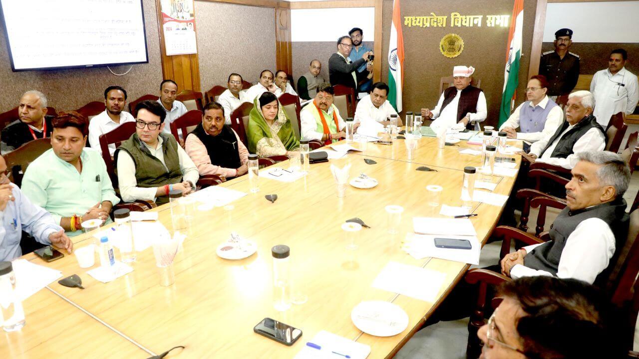 MP News : मप्र विधानसभा अगले मानसून सत्र तक होगी पेपरलेस, स्पीकर नरेंद्र सिंह तोमर ने नेवा हाउस कमेटी की बैठक में दिए निर्देश