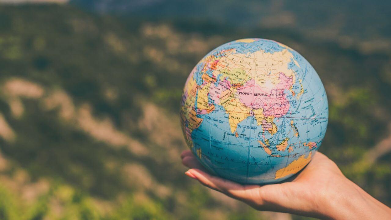 भारत के इस पड़ोसी देश में सब कुछ मिलता फ्री, यहां न कोई भूखा और न ही कोई बेघर