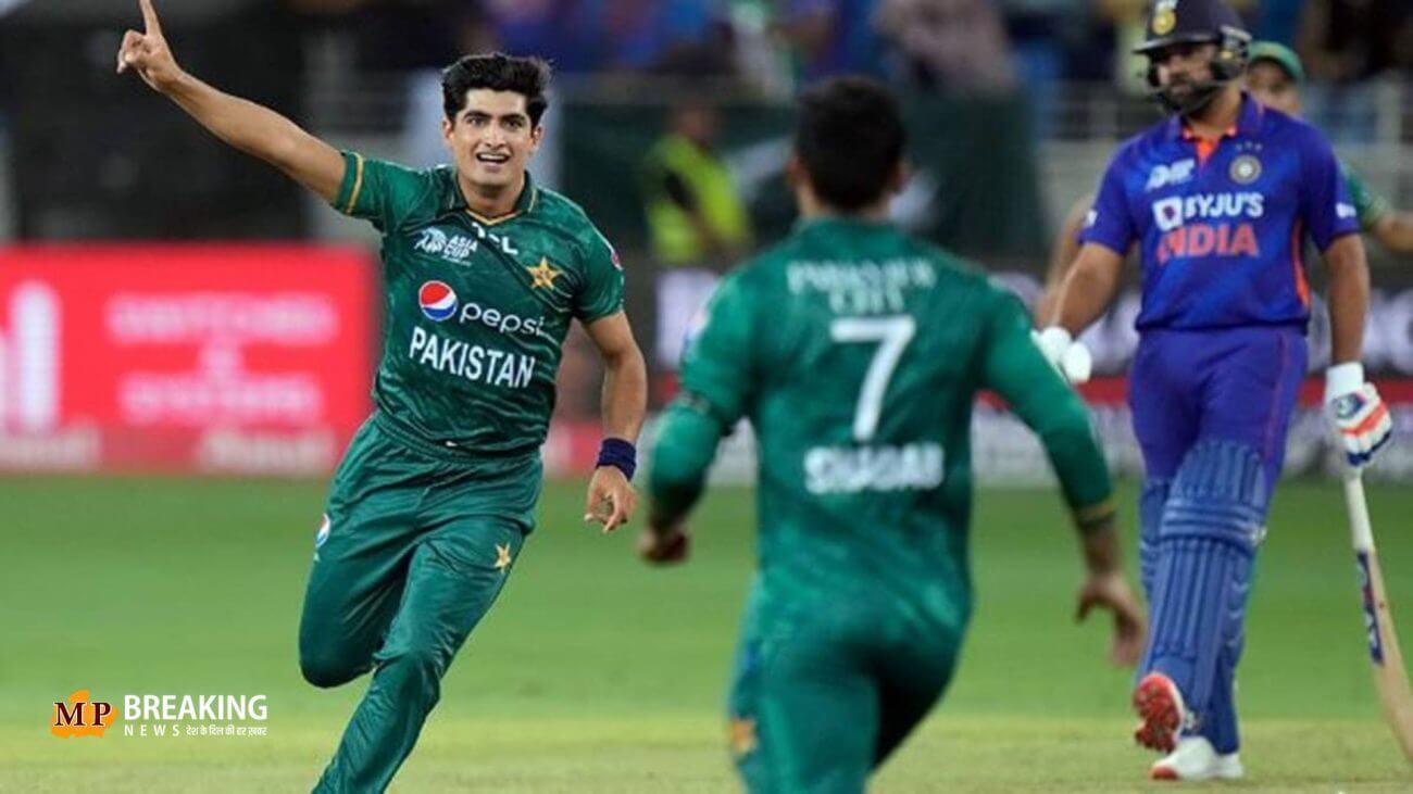 पाकिस्तानी क्रिकेटरों की हुई बड़ी बेइज्जती! इंग्लैंड के इस टूर्नामेंट में एक भी खिलाड़ी को नहीं मिला खरीदार