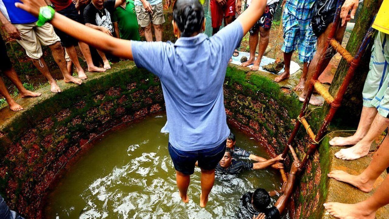 कुएं में कूद कर मनाया जाता है ये त्यौहार! दूर-दूर से लोग आते हैं देखने