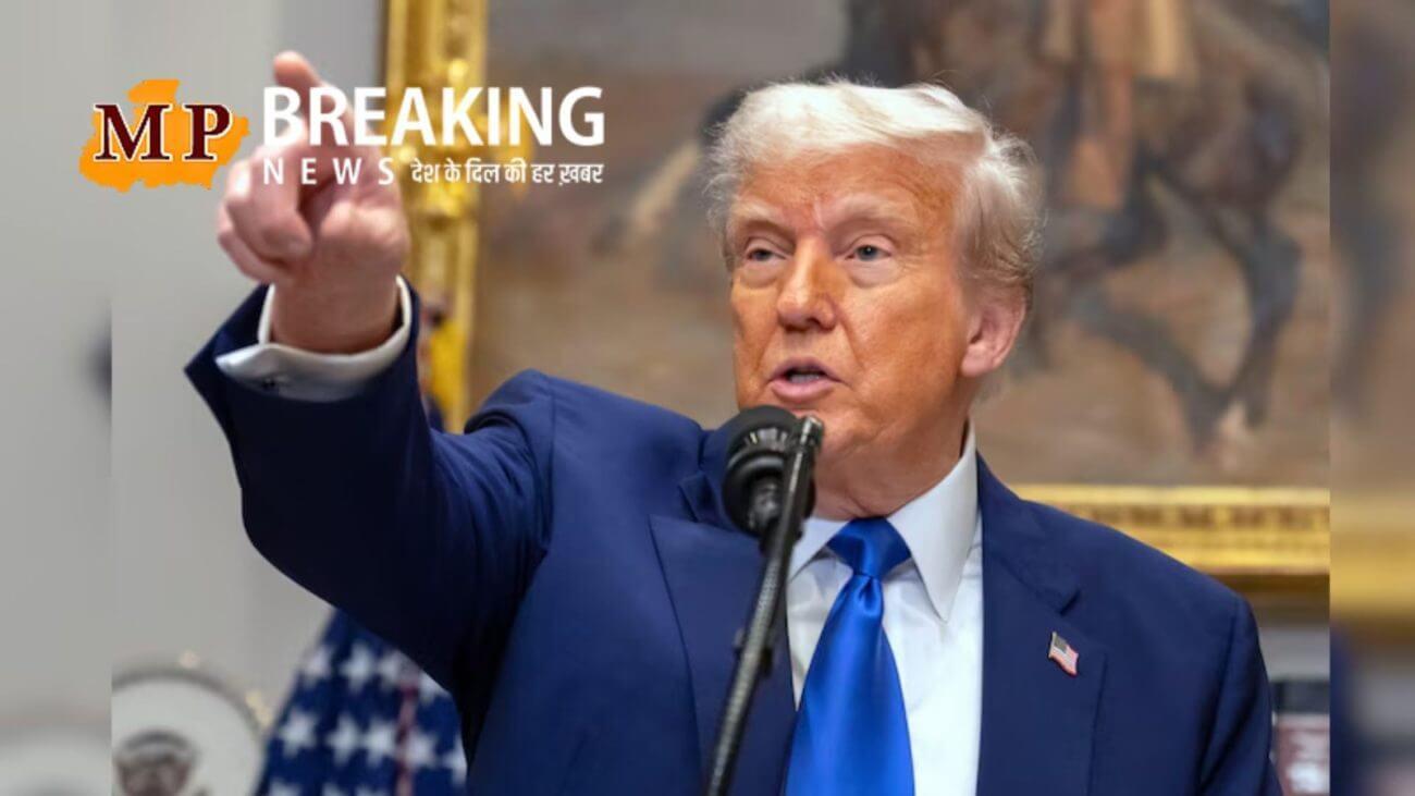 डोनाल्ड ट्रंप ने टिम कुक को दी टैरिफ लगाने की चेतावनी, कहा – अमेरिका में आईफोन बनाइए, नहीं तो…