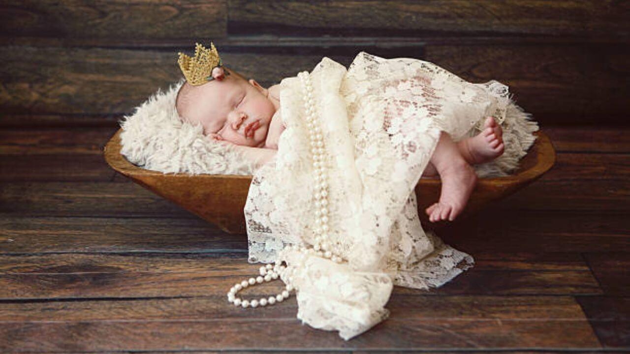 नन्हे राजकुमार को दें ये 7 रॉयल नाम, आएंगे राजाओं वाले गुण