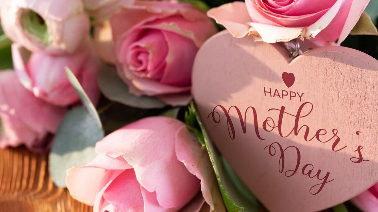 मां के लिए यादगार बनाएं मदर्स डे 2025, ये बजट फ्रेंडली गिफ्ट्स जरूर ट्राय करें