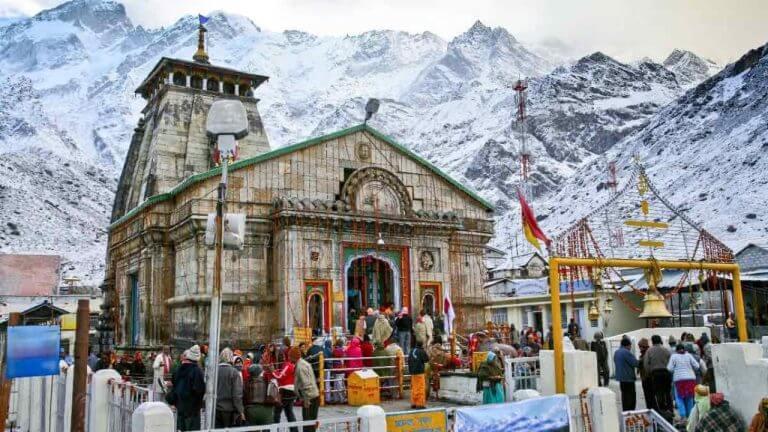 उत्तराखंड: अचानक बीच में ही रोकी गई केदारनाथ यात्रा, बद्रीनाथ मार्ग भी प्रभावित, प्रशासन की तीर्थयात्रियों से सहयोग की अपील, पढ़े खबर