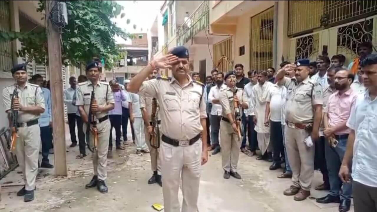 बेटे ने पूरा किया माँ के देहदान का संकल्प, मध्य प्रदेश सरकार ने दिया गार्ड ऑफ ऑनर