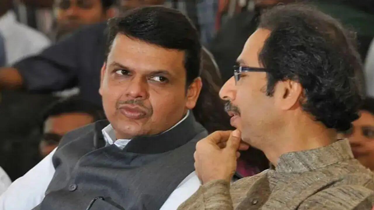 महाराष्ट्र में राजनीतिक हलचल तेज, पाला बदलने के ऑफर के बीच फडणवीस से बेटे संग मिले उद्धव ठाकरे