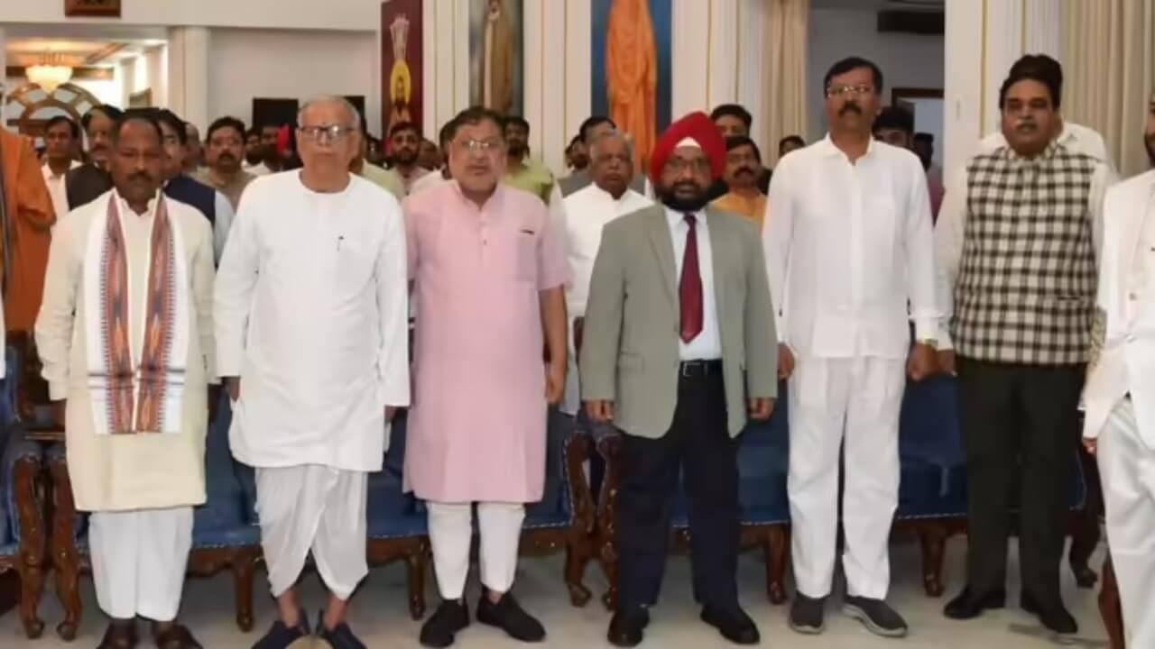 किसी के चेहरा से छलका दर्द तो किसी ने जताई नाराजगी, शपथ ग्रहण समारोह में नहीं पहुंचे बीजेपी के कद्दावर नेता