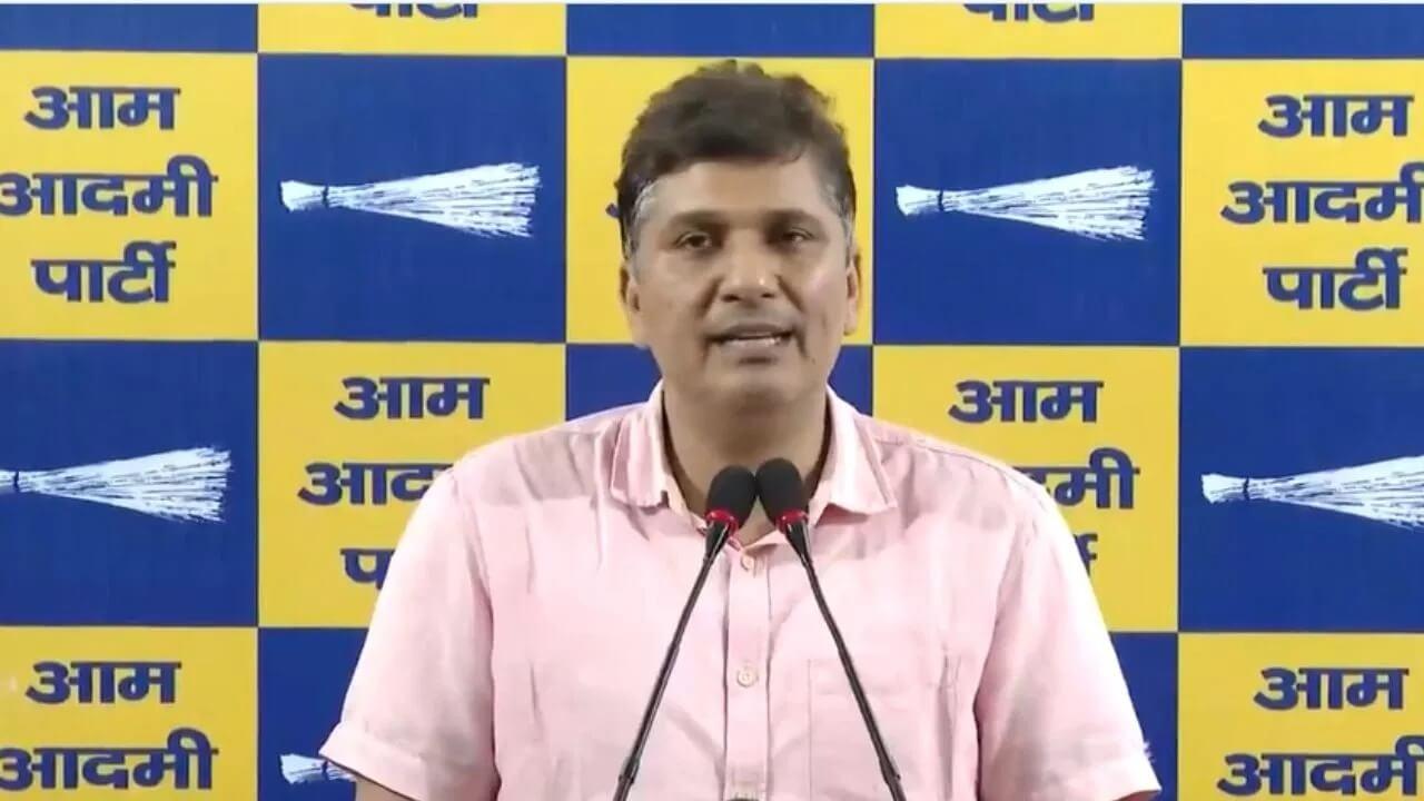 AAP के सौरभ भारद्वाज ने BJP पर वार, कहा- केजरीवाल की चेतावनी सच साबित हुई