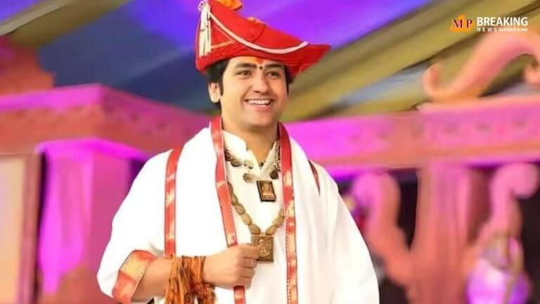 बागेश्वर धाम में 300 कन्याओं का होगा विवाह, 8 देश के राजदूत और 12 देशों के NRI देंगे आशीर्वाद, धीरेंद्र शास्त्री ने बुंदेली में दिया निमंत्रण