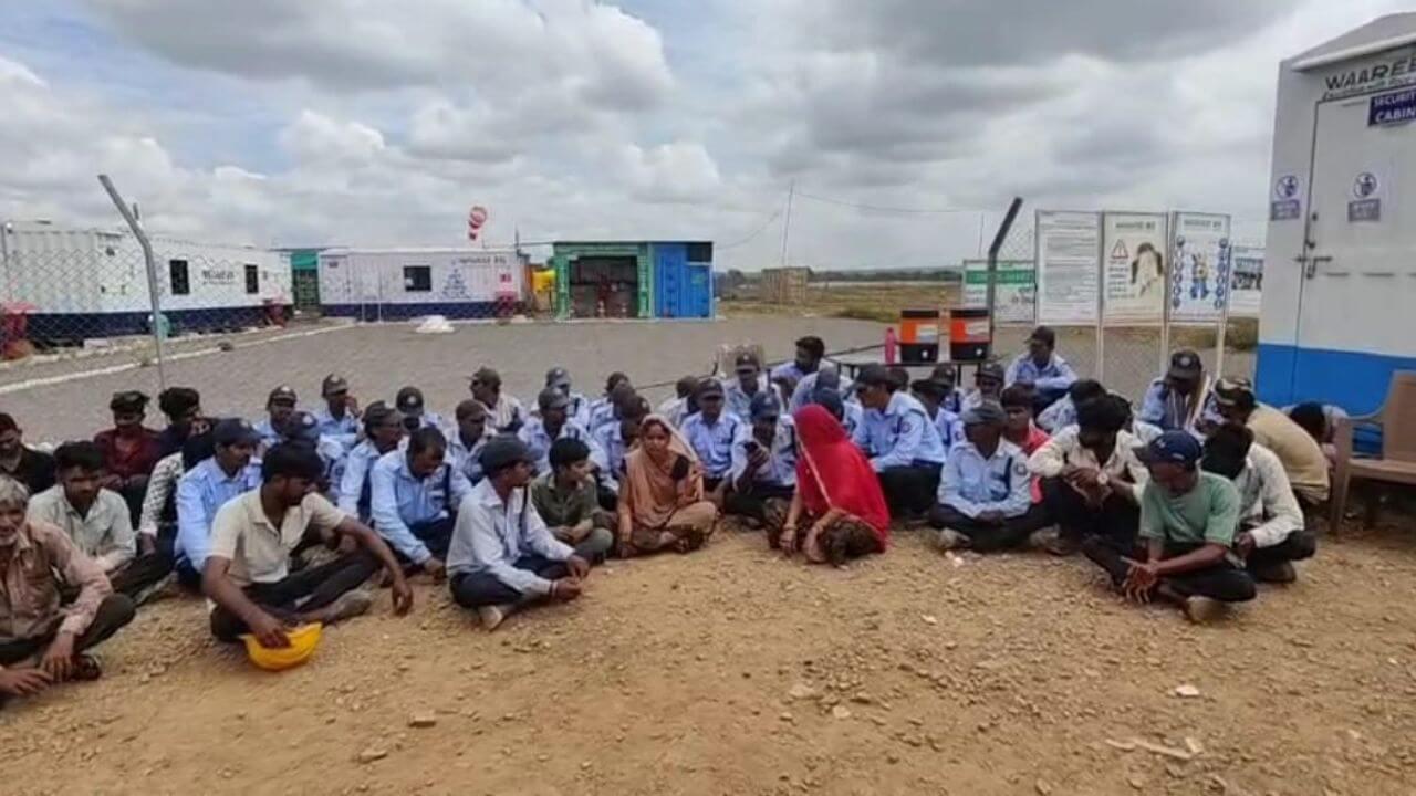 सौर ऊर्जा प्लांट में सुरक्षाकर्मी हादसे का शिकार, अस्पताल ने मांगे लाखों रुपये, कंपनी ने झाड़ा पल्ला, साथी श्रमिक धरने पर