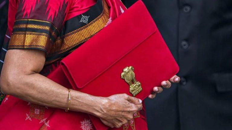 लाल ब्रीफकेस में ही क्यों होता है बजट? 2019 में क्यों टूटी 159 साल पुरानी ब्रिटिश परंपरा, जानें पूरी कहानी