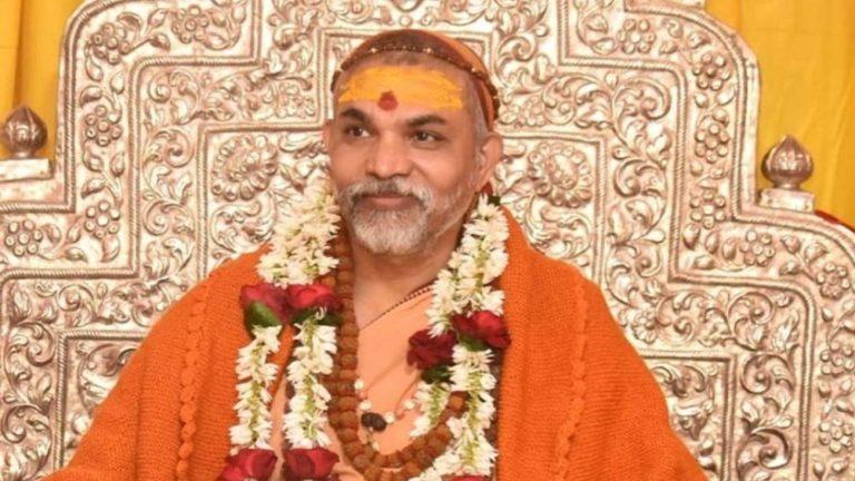 प्रयागराज माघ मेला: स्वामी अविमुक्तेश्वरानंद पर आजीवन बैन की चेतावनी, भगदड़ का खतरा पैदा करने पर प्रशासन ने भेजा दूसरा नोटिस