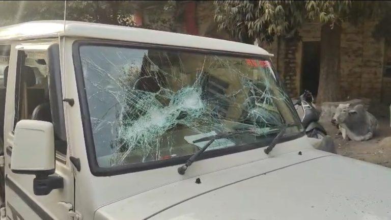 मुरैना: अतिक्रमण हटाने पर नगर निगम अधिकारी पर जानलेवा हमला, 7-8 युवकों ने बीच सड़क पर गाड़ी रोककर पीटा