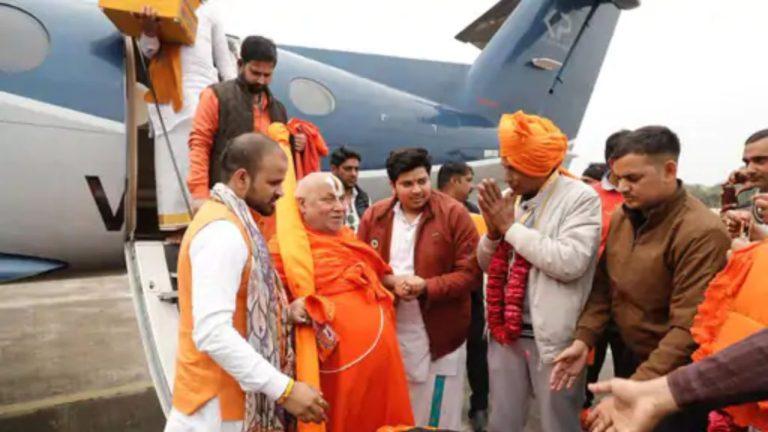 नारनौल में रामभद्राचार्य की कथा: 30 एकड़ में पंडाल, RSS प्रमुख समेत कई CM आमंत्रित, आयोजक पर हो चुकी है ED की रेड