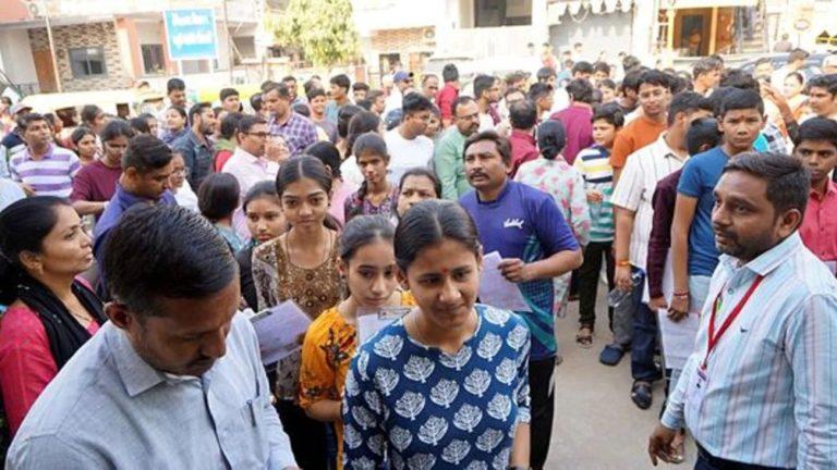 आयकर विभाग में 97 पदों पर भर्ती, 10वीं पास के लिए भी सरकारी नौकरी का मौका, जानें सैलरी और आवेदन की प्रक्रिया