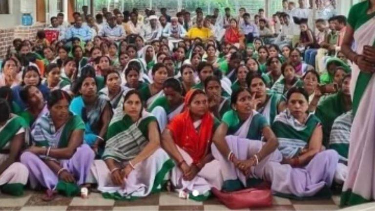 झारखंड की 42 हजार सहिया बहनों को महिला दिवस पर मिलेगा बड़ा तोहफा, राज्य सरकार खातों में ट्रांसफर करेगी 24-24 हजार रुपये