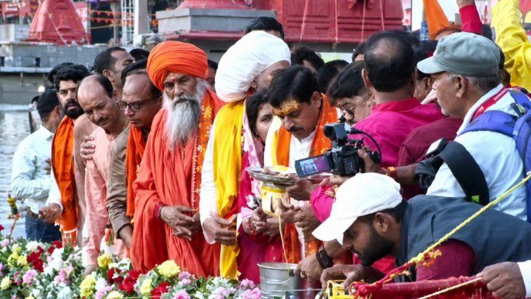 उज्जैन में आज से शुरू हुई शिप्रा तीर्थ परिक्रमा, गंगा दशमी पर CM मोहन यादव चढ़ाएंगे 351 फीट लंबी चुनरी