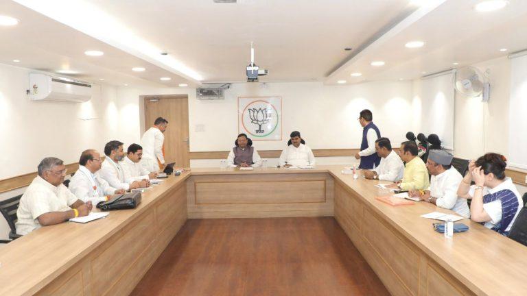 उत्तर प्रदेश विधानसभा चुनाव 2027 की तैयारियां तेज, 12 मई को लखनऊ में भाजपा की बड़ी बैठक, सभी जिलों के जिलाध्यक्ष होंगे शामिल