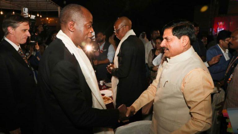 BRICS सम्मेलन में CM मोहन यादव ने मेहमानों को दी डिनर पार्टी, कांग्रेस पर साधा निशाना, बोले – ‘पार्टी के भीतर के मतभेदों का आत्ममंथन करें’