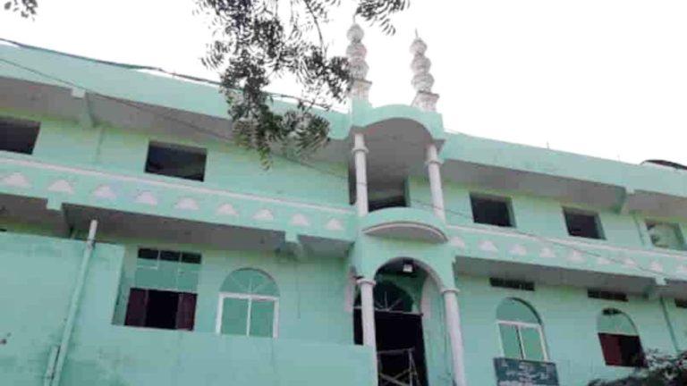जयपुर में गिराई जा रही है 45 साल पुरानी नूरानी मस्जिद, कई अवैध निर्माणों पर चला बुलडोजर, कड़ी सुरक्षा के बीच इंटरनेट सेवाएं बंद