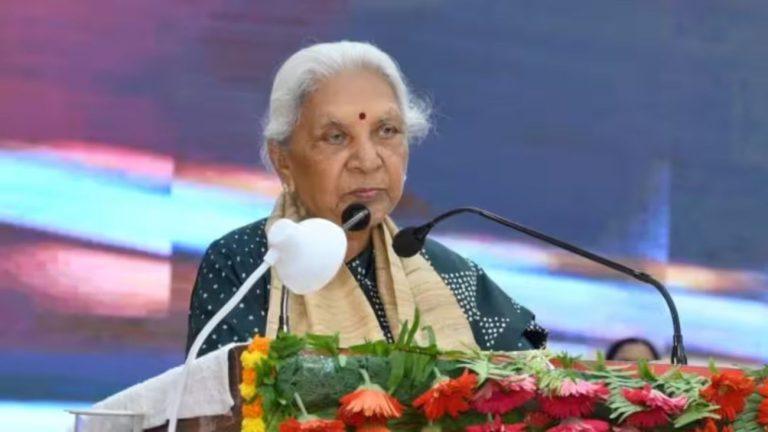 यूपी के मेडिकल कॉलेजों में धर्मांतरण रोकने के लिए बनेगी विशेष सेल, राज्यपाल आनंदीबेन पटेल ने दिए निर्देश