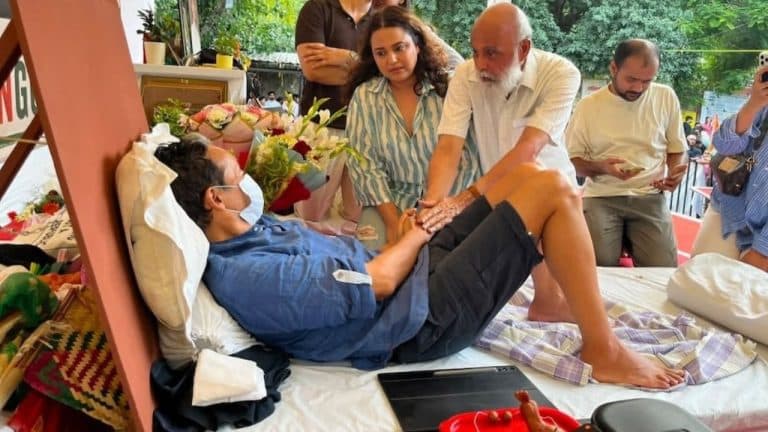 सोनम वांगचुक से मिलने जंतर-मंतर पहुंची स्वरा भास्कर, मोदी सरकार को जमकर घेरा