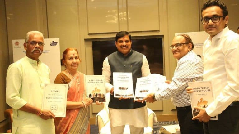मध्यप्रदेश में UCC लागू करने की तैयारी तेज, उच्च स्तरीय समिति ने सीएम मोहन यादव को सौंपी फाइनल रिपोर्ट