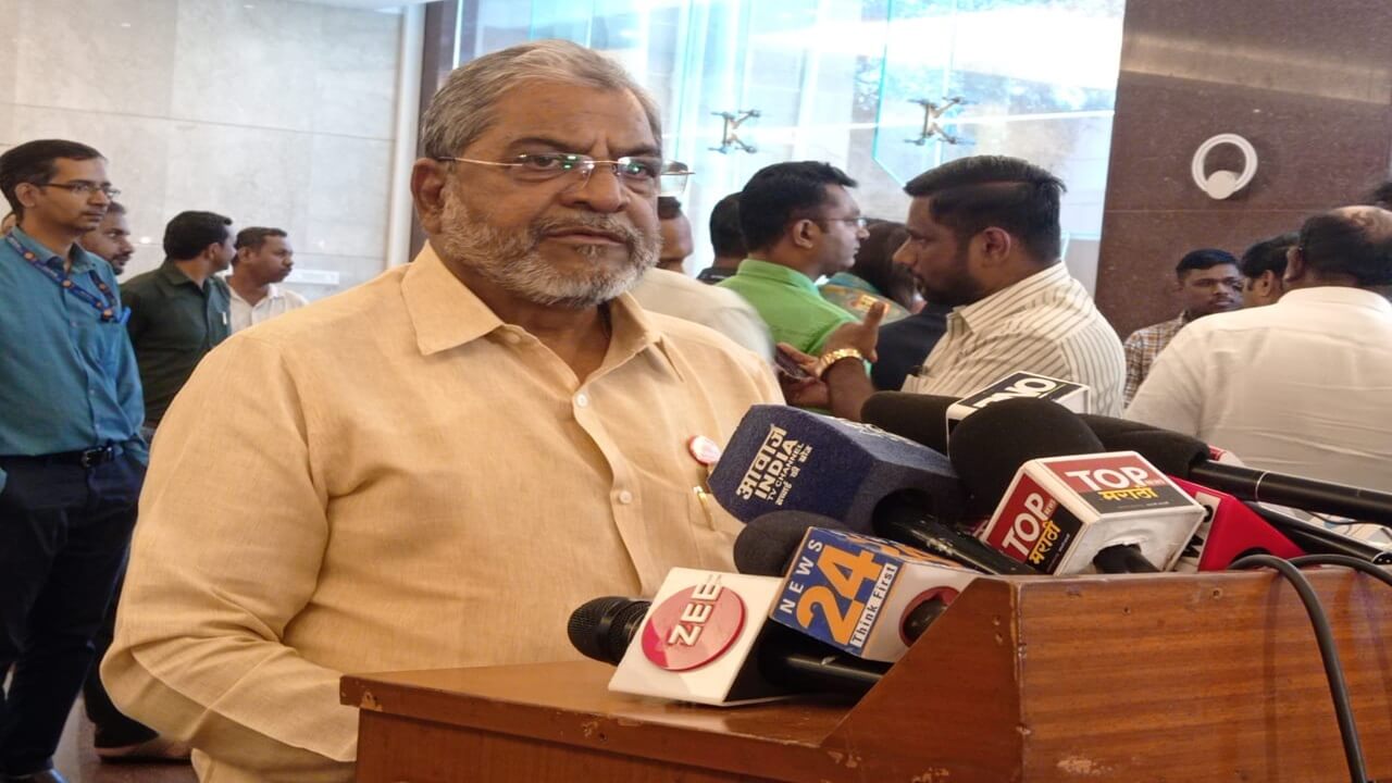 शेतकरी कर्जमाफी करा, अन्यथा मंत्र्यांना फिरु देणार नाही, राजू शेट्टी यांचा सरकारला इशारा