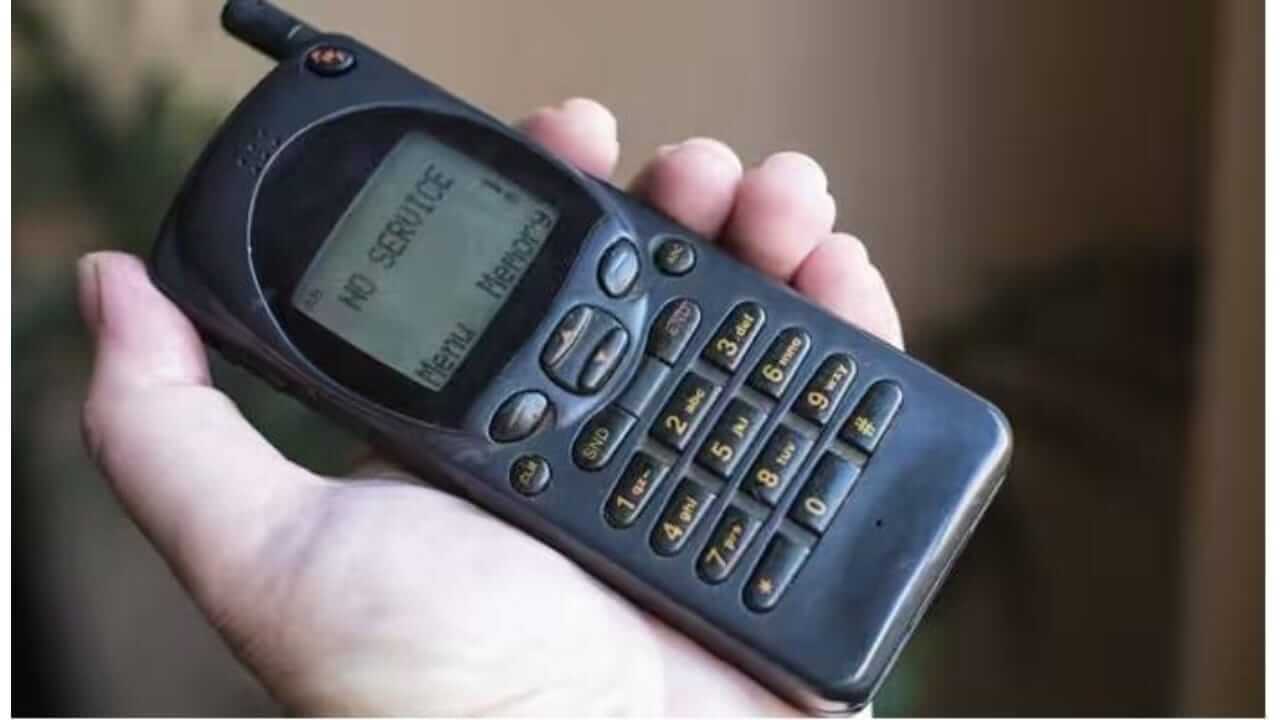 भारतातील पहिला मोबाईल कॉल कोणी केला, एका मिनिटात किती पैसे खर्च झाले? जाणून घ्या