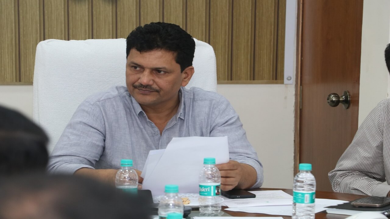 महात्मा गांधी स्मारक रुग्णालयाला सर्वोत्तम कामगार रुग्णालय बनविणार, सार्वजनिक आरोग्य मंत्री प्रकाश आबिटकर यांचा विश्वास