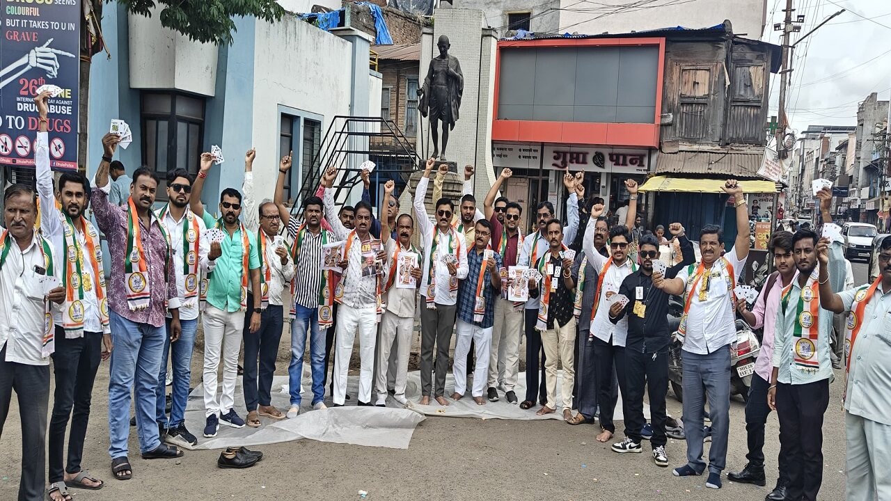 राजीनामा तर द्यावाच लागेल! कृषीमंत्र्यांच्या राजीनाम्यासाठी राष्ट्रवादी काँग्रेस (SP) कडून राज्यभर आंदोलन