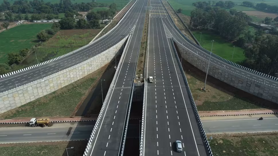 नाशिक–सोलापूर–अक्कलकोट ग्रीनफिल्ड कॉरिडॉर : महामार्गासाठी ९० टक्के भूसंपादन अधिसूचित