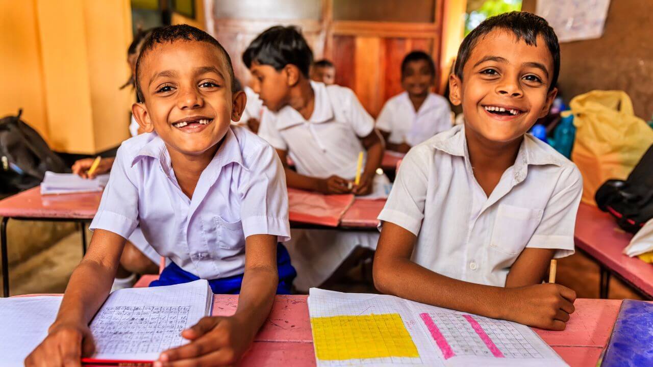 Maharashtra Rain School Holiday : या’ जिल्ह्यातील शाळा, कॉलेजेसना उद्याही सुट्टी, मुंबईसह सात जिल्ह्यांना रेड अलर्ट, बाहेर पडताना काळजी घ्या!