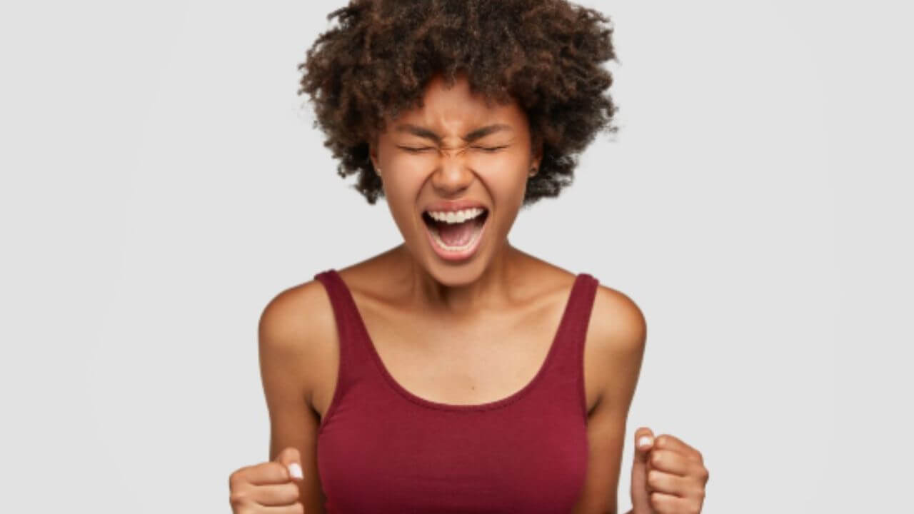 तुमचाही स्वभाव रागीट बनलाय सतत चिडचिड होतेय? मग आजच आहारात समाविष्ट करा ‘हे’ पदार्थ