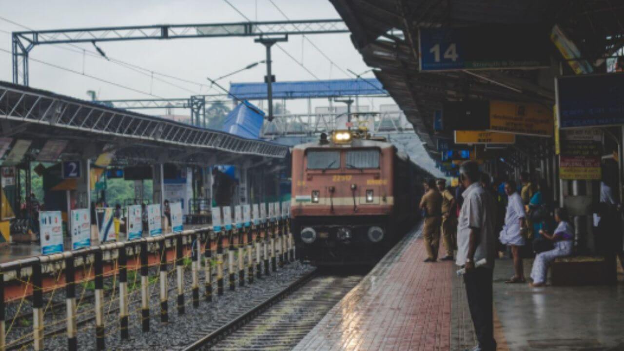 Central Railway Update: रविवारी मध्य रेल्वेवर मेगा ब्लॉक, जाणून घ्या कोणत्या लोकल आणि एक्स्प्रेस गाड्यांवर होणार परिणाम