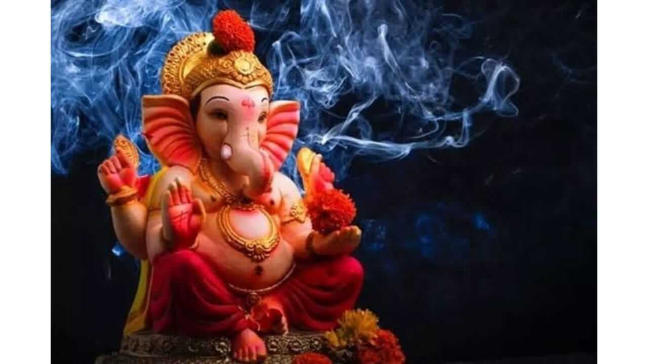 Sankashti Chaturthi Wishes : प्रियजनांना द्या संकष्टी चतुर्थीच्या ‘या’ खास शुभेच्छा!