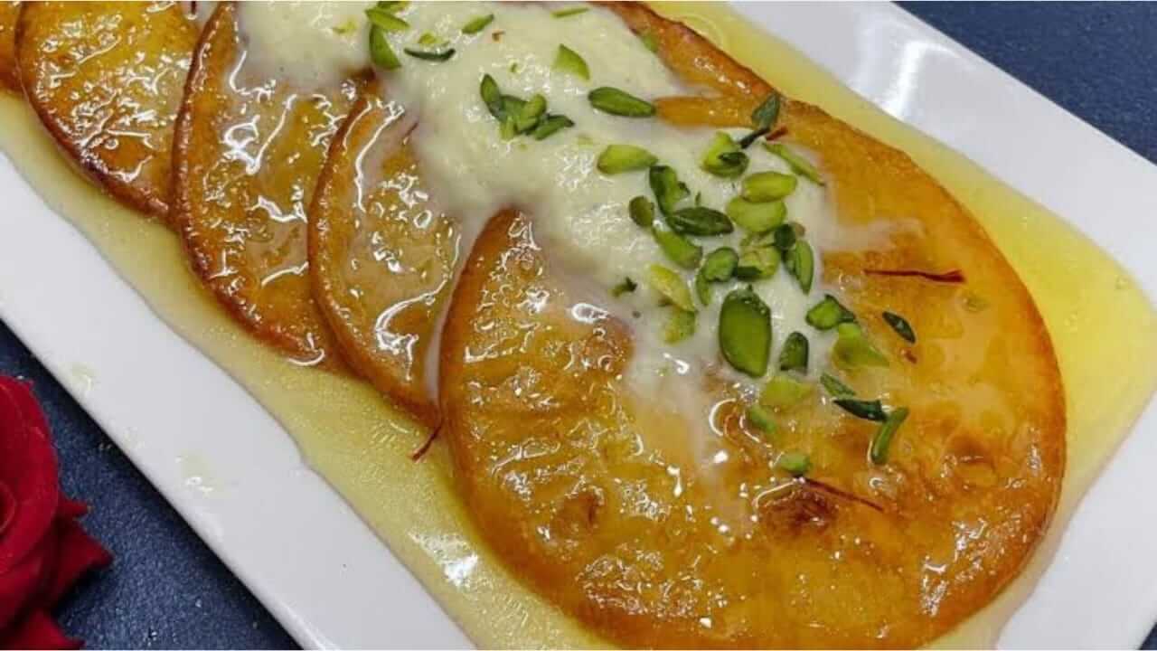 Tulsi Vivah 2025 : तुळशी विवाहाला बनवा केळीचा मालपुआ, वाचा सोपी रेसिपी